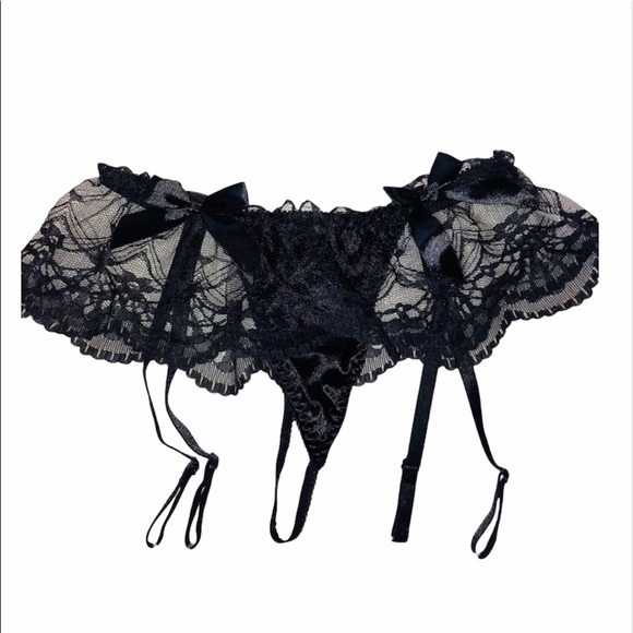 Sexy black lacy garter belt panty set size medium - Picture 1 of 3